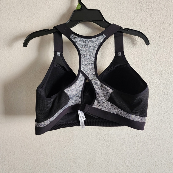 Victoria Sport Heathered Black and Gray Sports Bra 40 D - Picture 3 of 4